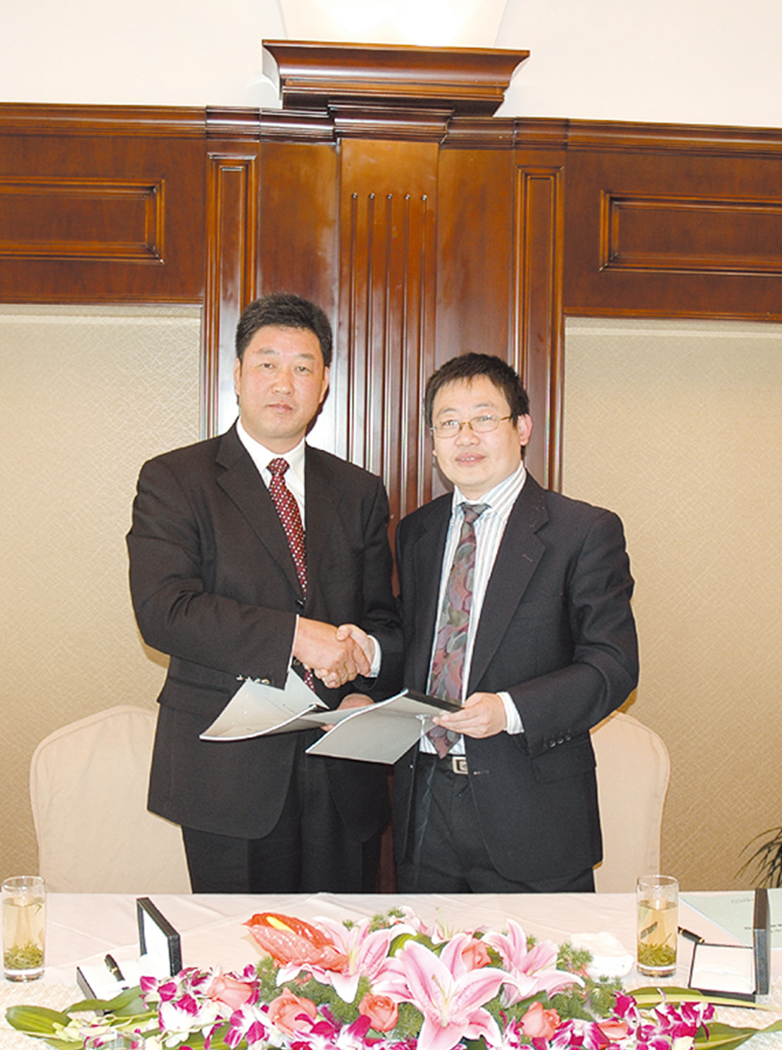 On November 21, 2007, the Agreement on Equity Capital Increase was formally signed between Forchn Holding Group and Zhang Xiaoquan, which indicated the success of the second restructuring of "Zhang Xiaoquan".